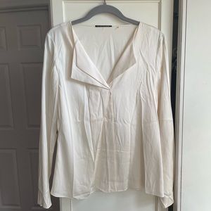Elie Tahari Sammy Blouse - Cream - Size Small - 82% silk and 8% elastane.